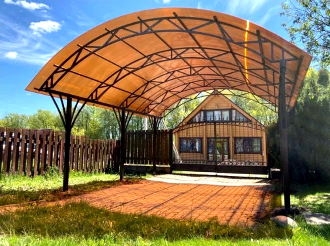 Арочный автонавес с коричневым поликарбонатом